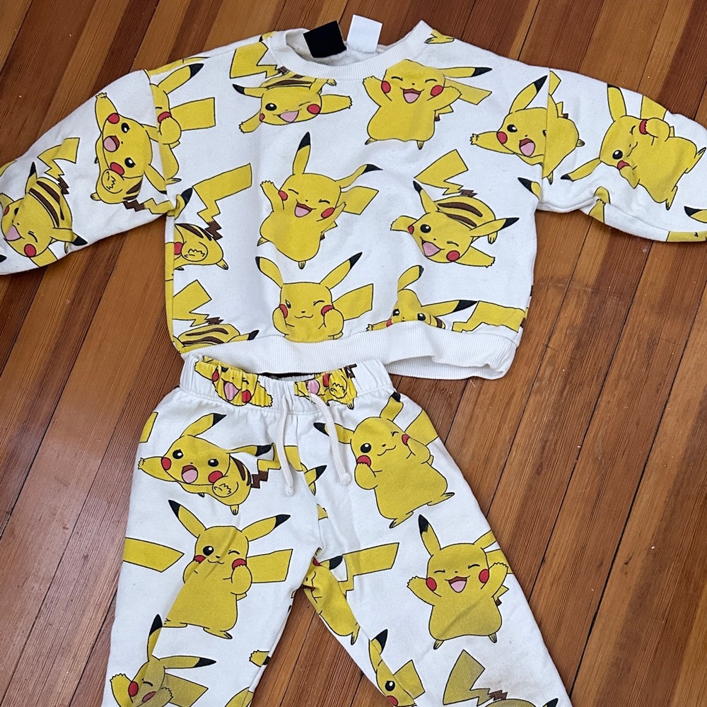 Kids Pikachu Sweater Set - Yellow and White. Size 5/6 but looks more like 4/5.